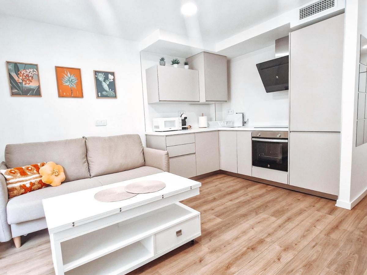 Apartamento Tiendas 8 Almería Dış mekan fotoğraf