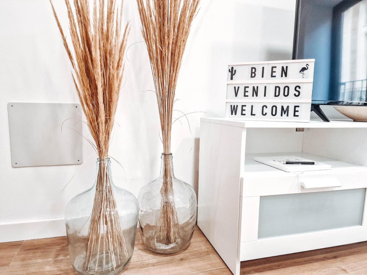 Apartamento Tiendas 8 Almería Dış mekan fotoğraf