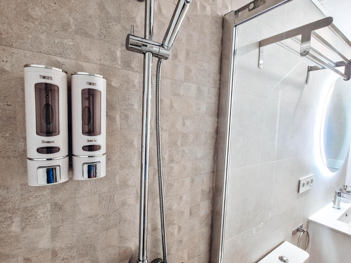 Apartamento Tiendas 8 Almería Dış mekan fotoğraf